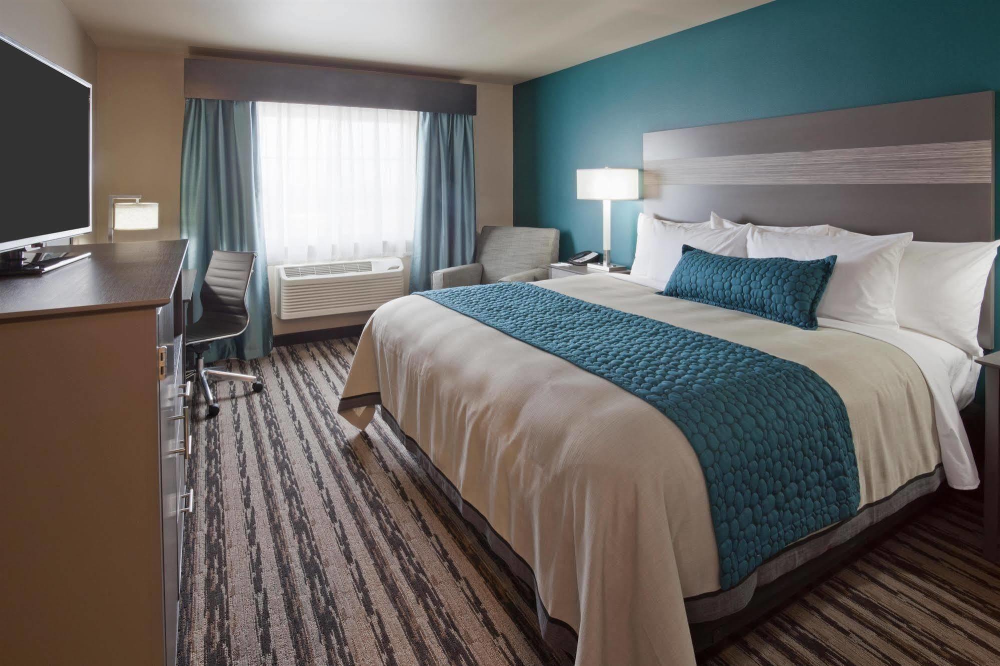 Grandstay Hotel & Suites Valley City Bagian luar foto