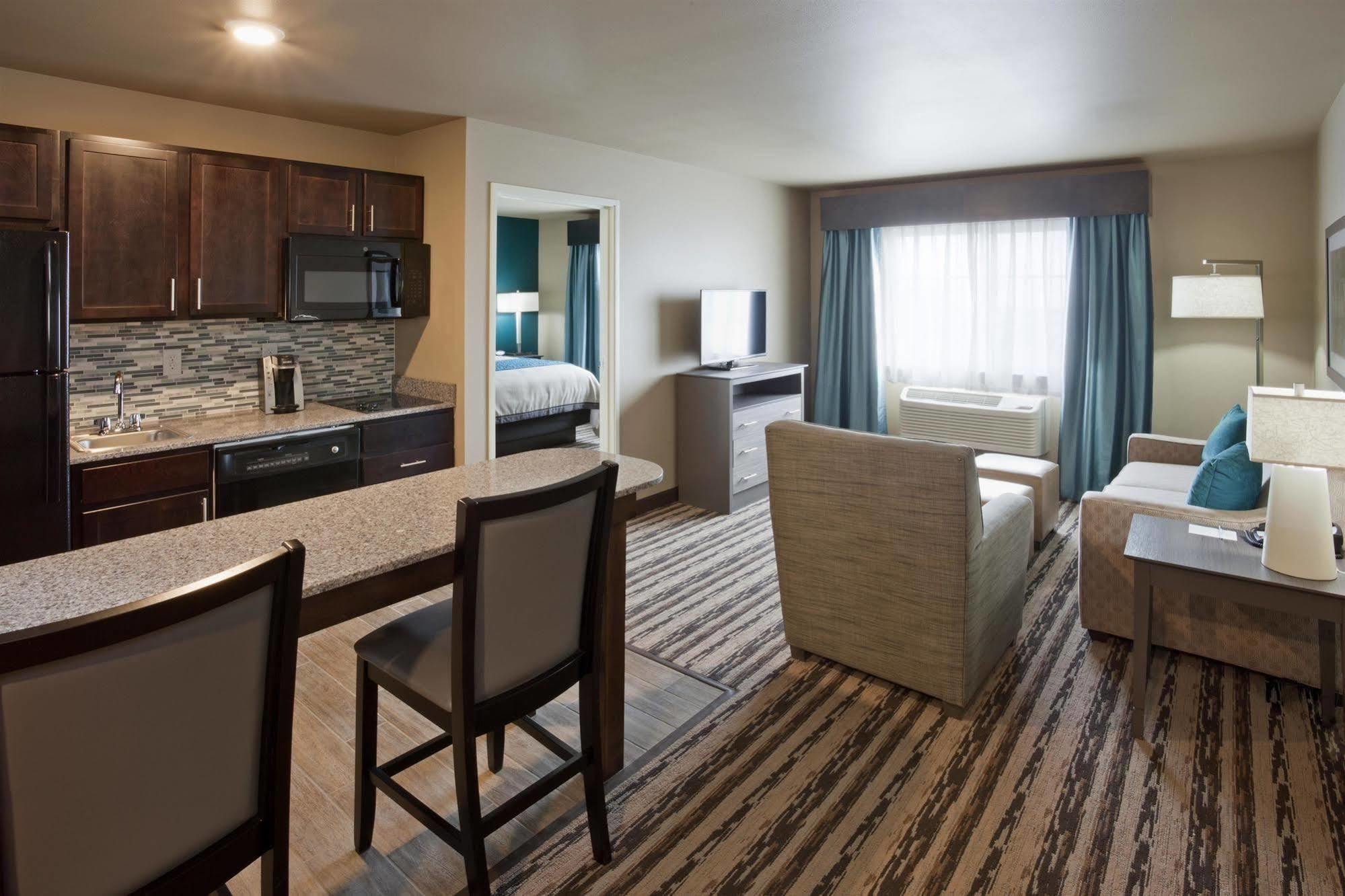 Grandstay Hotel & Suites Valley City Bagian luar foto