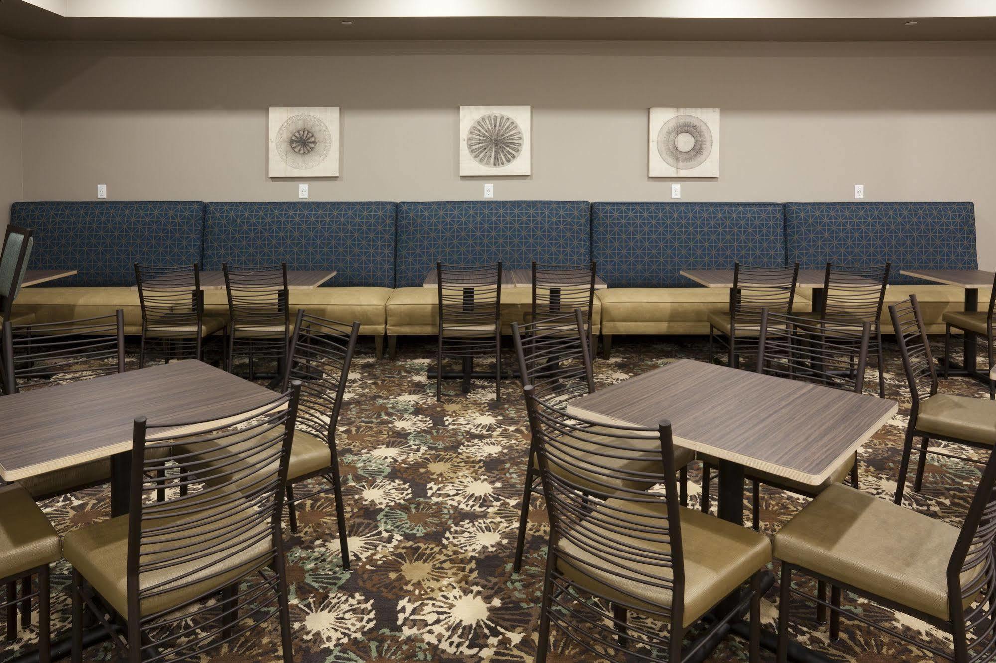Grandstay Hotel & Suites Valley City Bagian luar foto