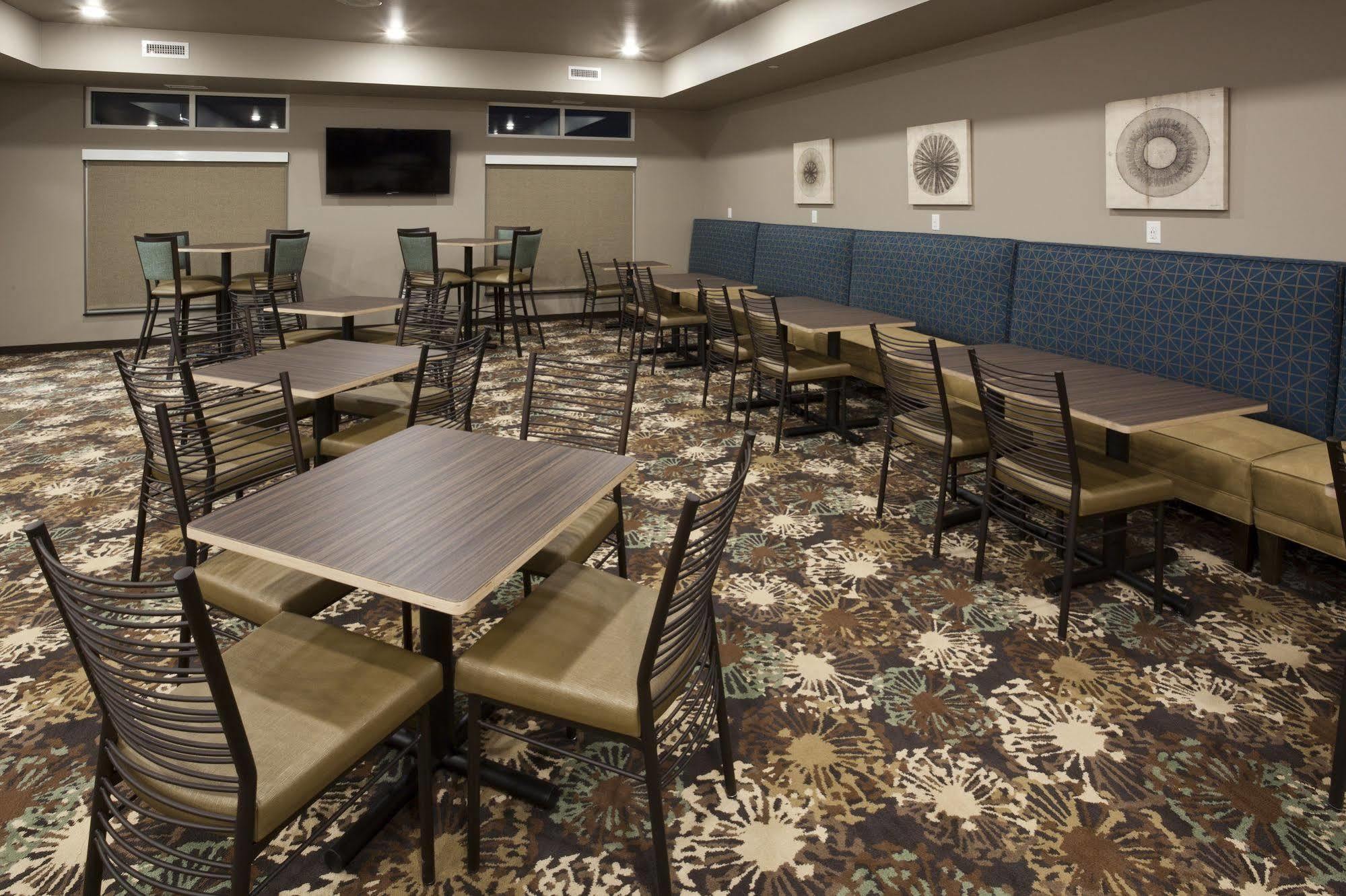 Grandstay Hotel & Suites Valley City Bagian luar foto