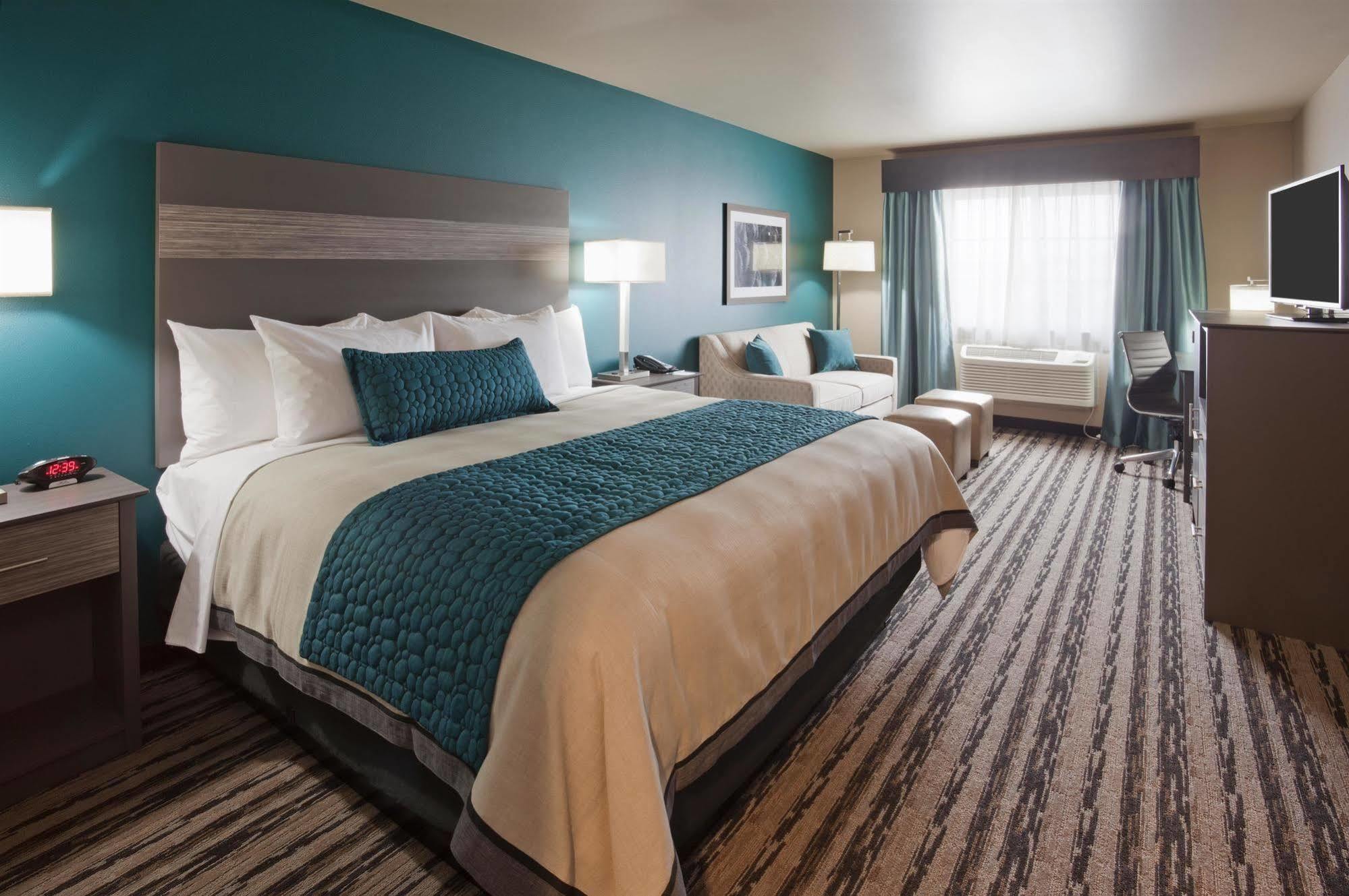 Grandstay Hotel & Suites Valley City Bagian luar foto